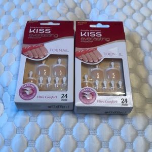 Kiss everlasting French Toenails